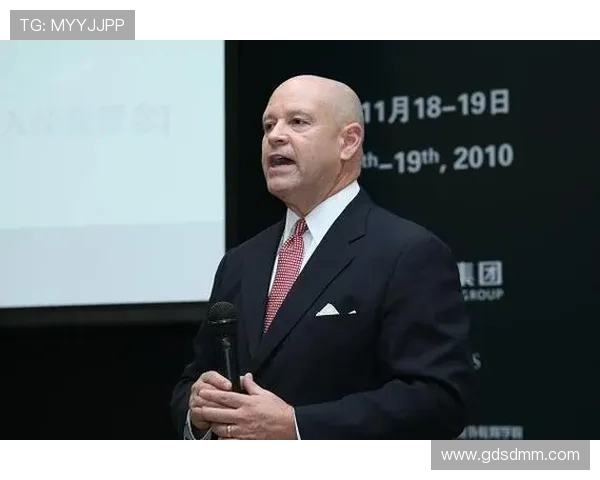 上海攀岩队进攻策略分析与比赛表现的深度探讨